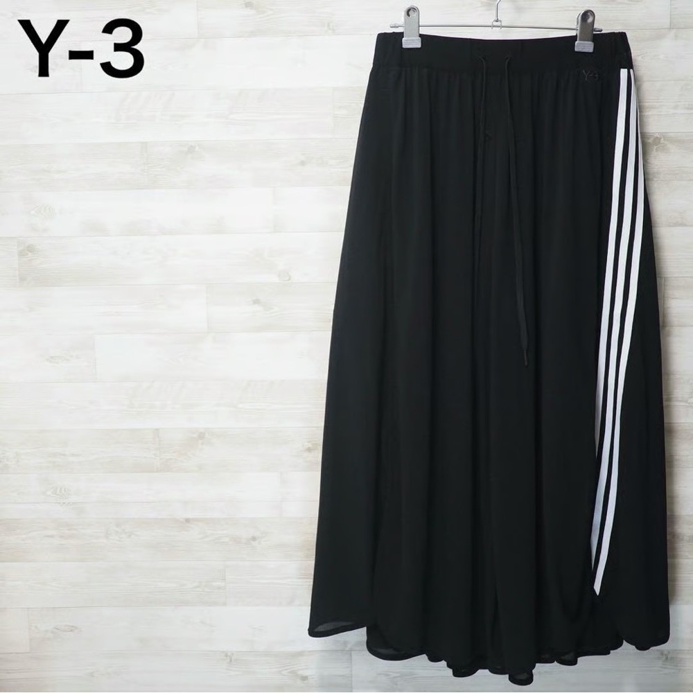Y-3 by Yohji Yamamoto Women's
Long Three Stripe Pants - Picture 2 of 7